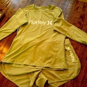 Hurley - Rashguard (S) and board short (L)